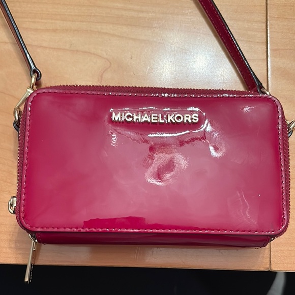 Michael Kors Handbags - Vintage Michael Kors Pink Crossbody Bag